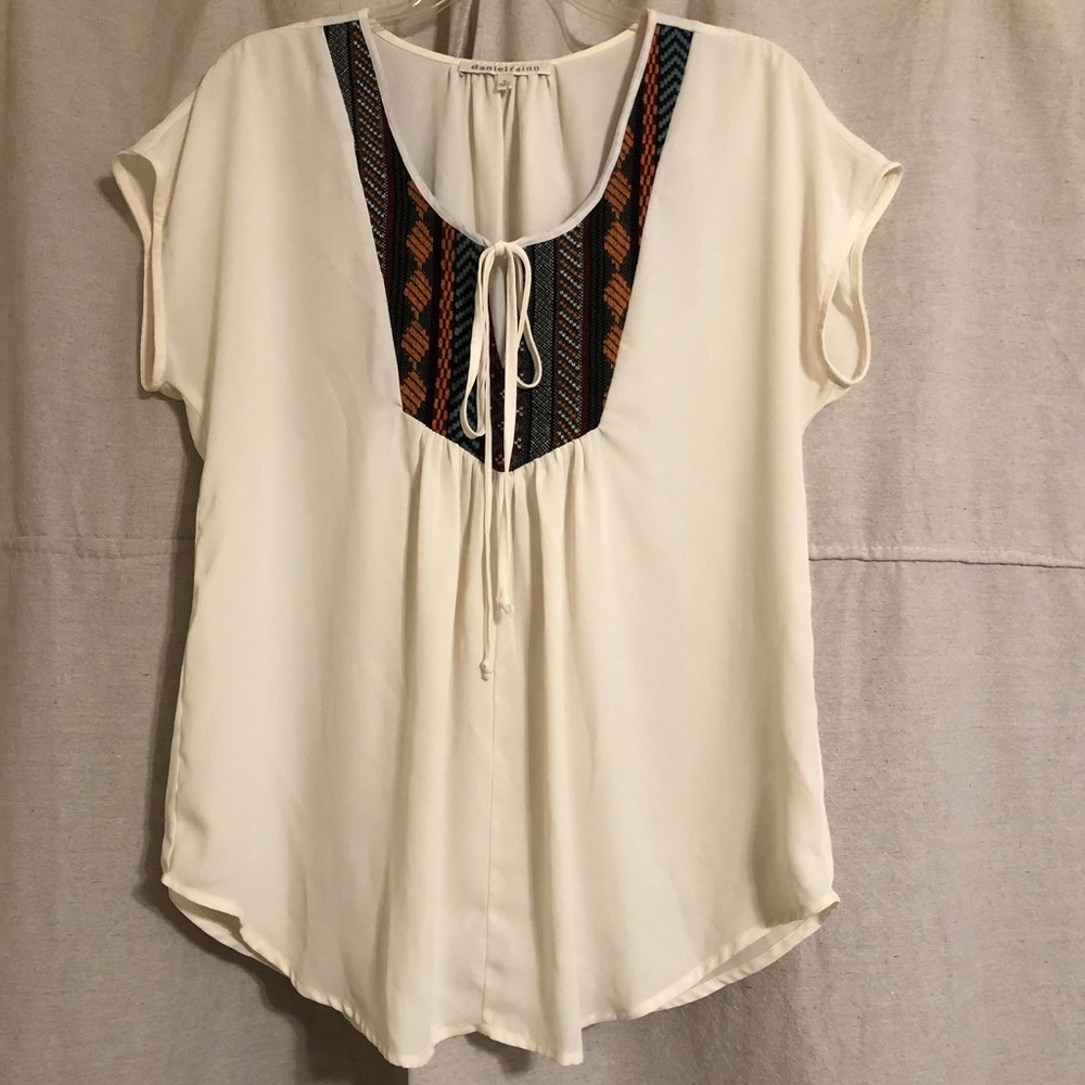 2 for 20 | Daniel Rainn | Tribal Embroidered Split Neck Tie Top - M